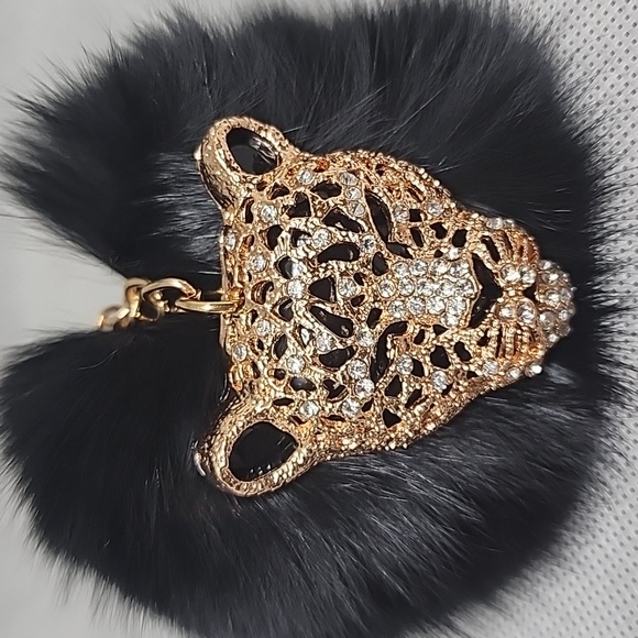 LEOPARD "Unbranded" KEYCHAIN (NIB). - Picture 2 of 3